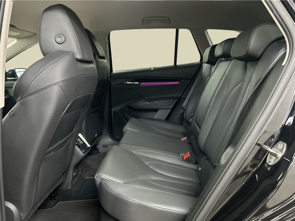 Skoda Enyaq 80 iV Suite 5d