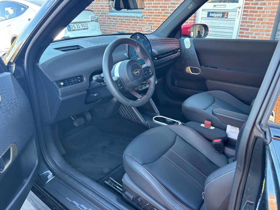 MINI Cooper SE JCW Trim XL 3d