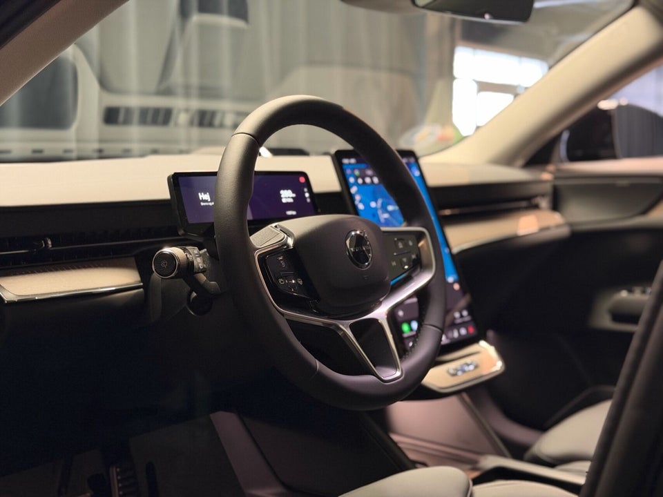 Volvo ES90 Extended Range Plus 4d