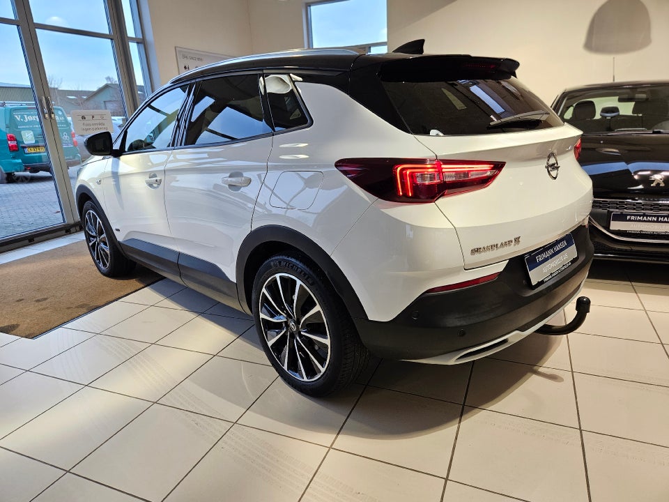 Opel Grandland X 1,6 Hybrid Ultimate aut. 5d