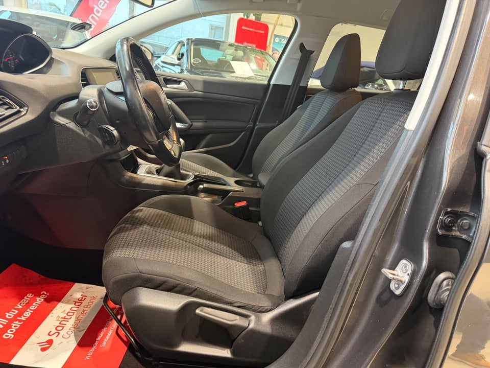 Peugeot 308 1,5 BlueHDi 130 Style SW 5d