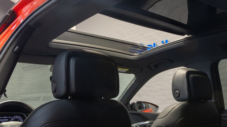 Audi e-tron 55 S-line quattro 5d