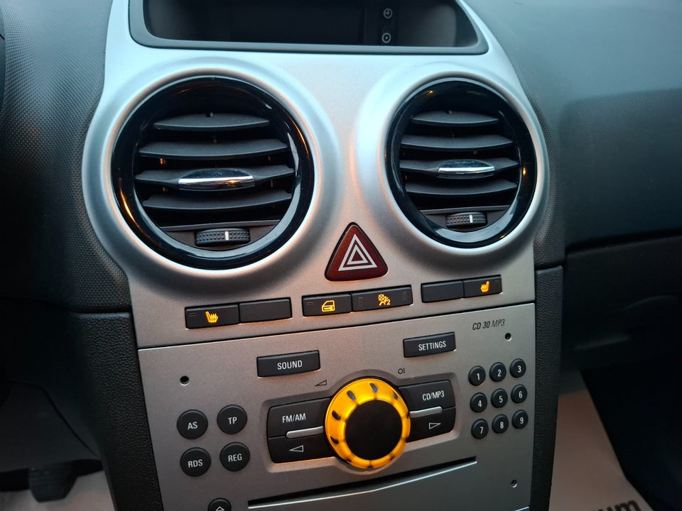 Opel Corsa 1,0 12V Enjoy 5d