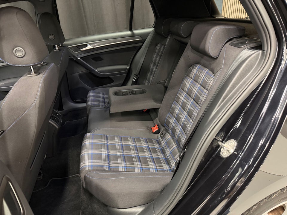 VW Golf VII 1,4 GTE DSG 5d