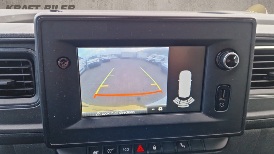 Renault Master IV T33 2,3 dCi 150 L2H2 Kassevogn