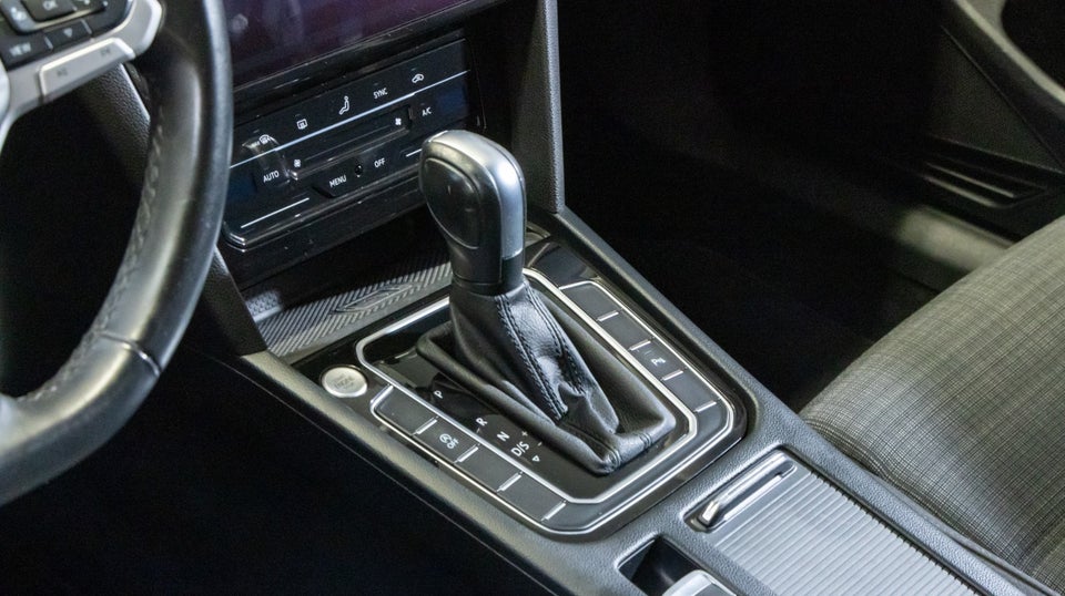 VW Passat 2,0 TDi 122 Business Variant DSG 5d