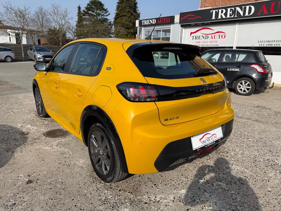 Peugeot e-208 50 Active 5d