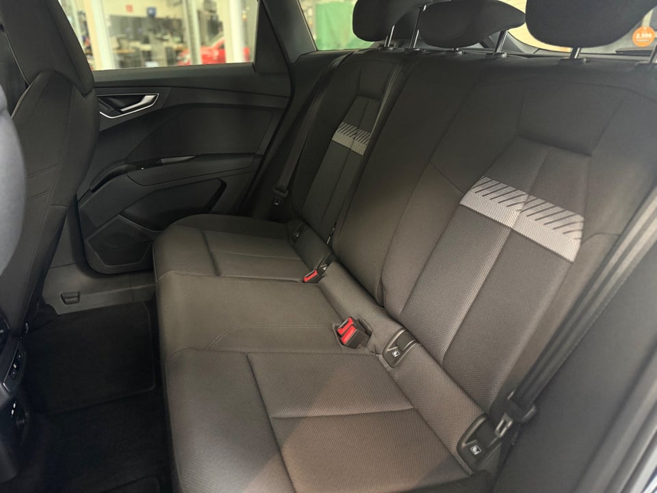 Audi Q4 e-tron 40  5d
