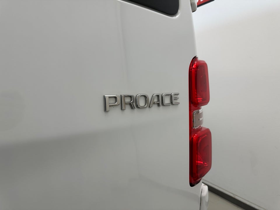 Toyota ProAce Verso 1,5 D 120 Long Combi 9prs 5d