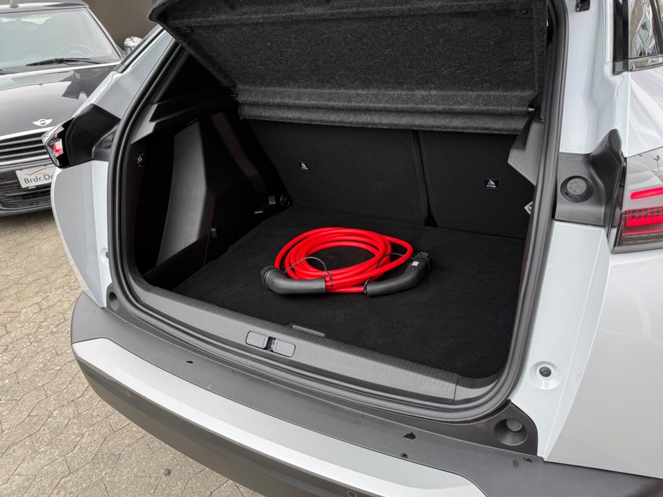 Peugeot e-2008 54 GT 5d