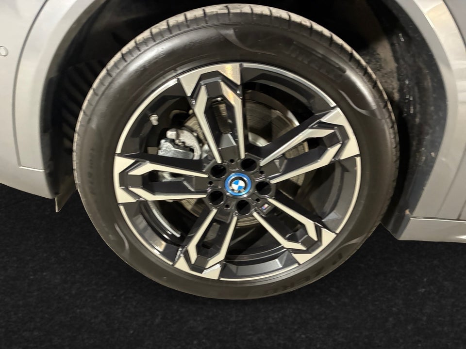 BMW iX2 xDrive30 M-Sport Premium 5d