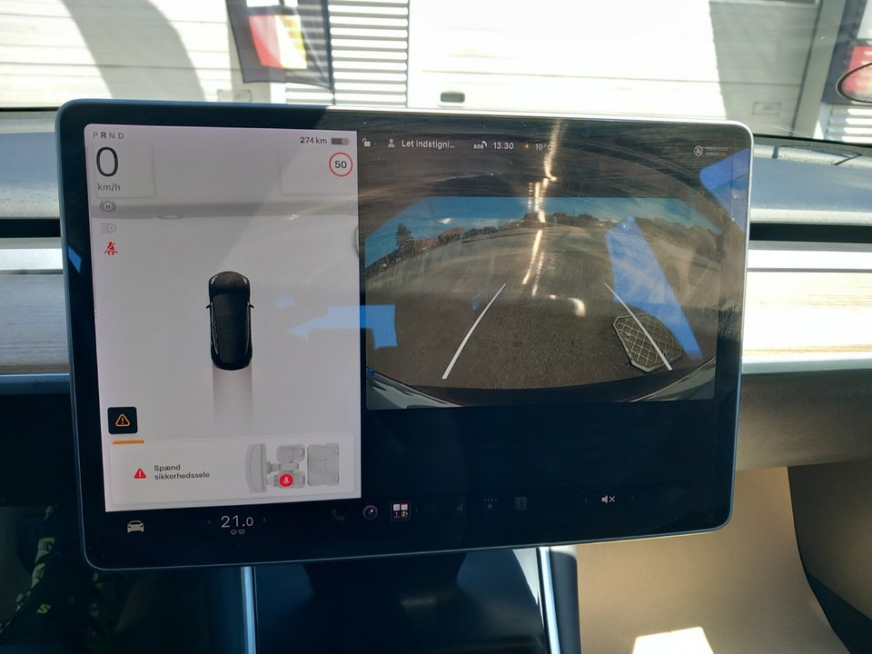 Tesla Model 3 Long Range AWD 4d