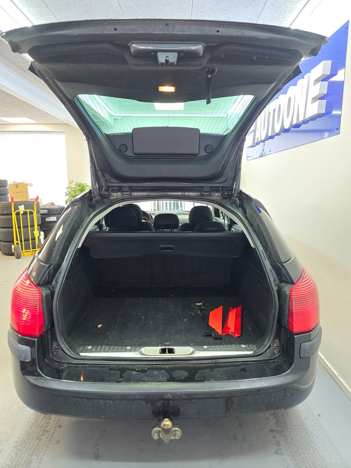 Peugeot 407 1,8 XR stc. 5d