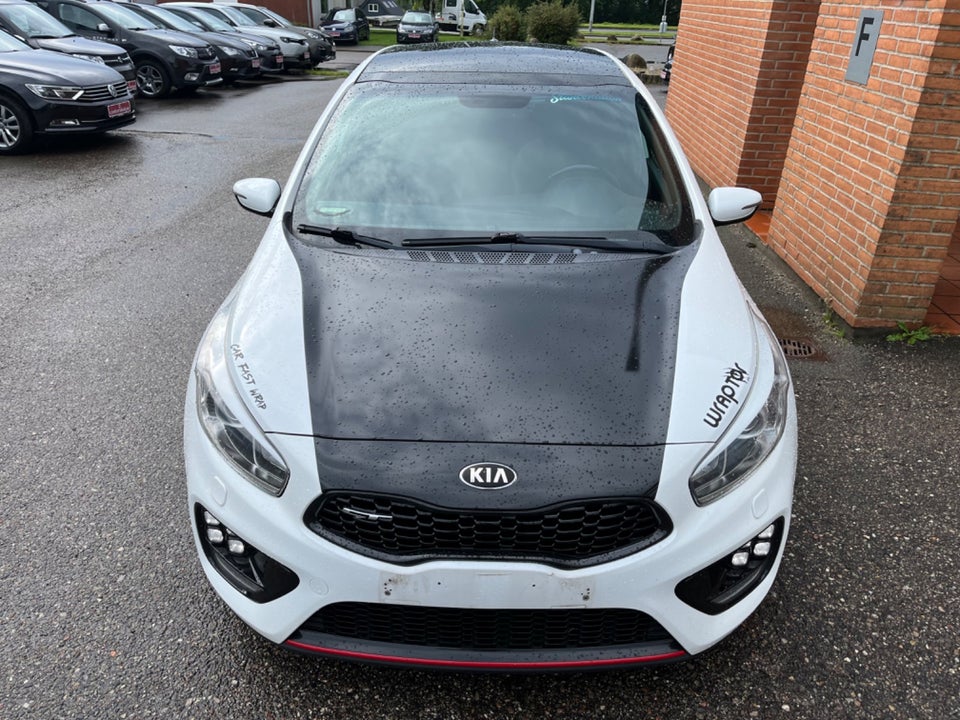 Kia Ceed 1,6 GDi GT 5d