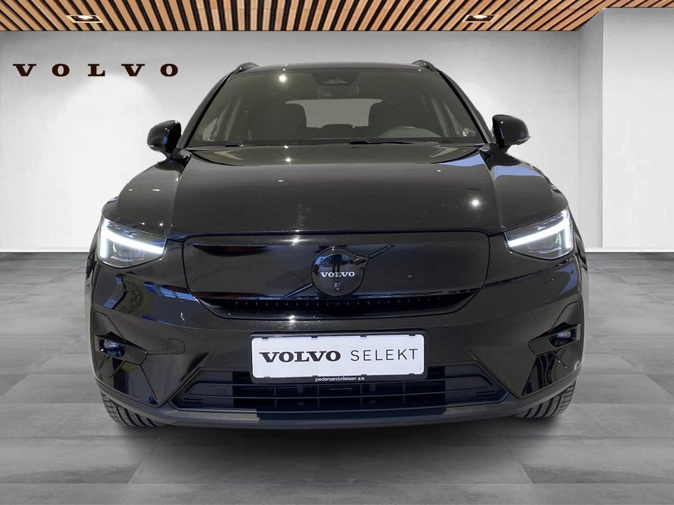 Volvo EX40 Standard Range Plus 5d