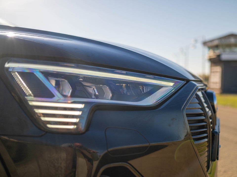 Audi e-tron 55 S-line quattro 5d