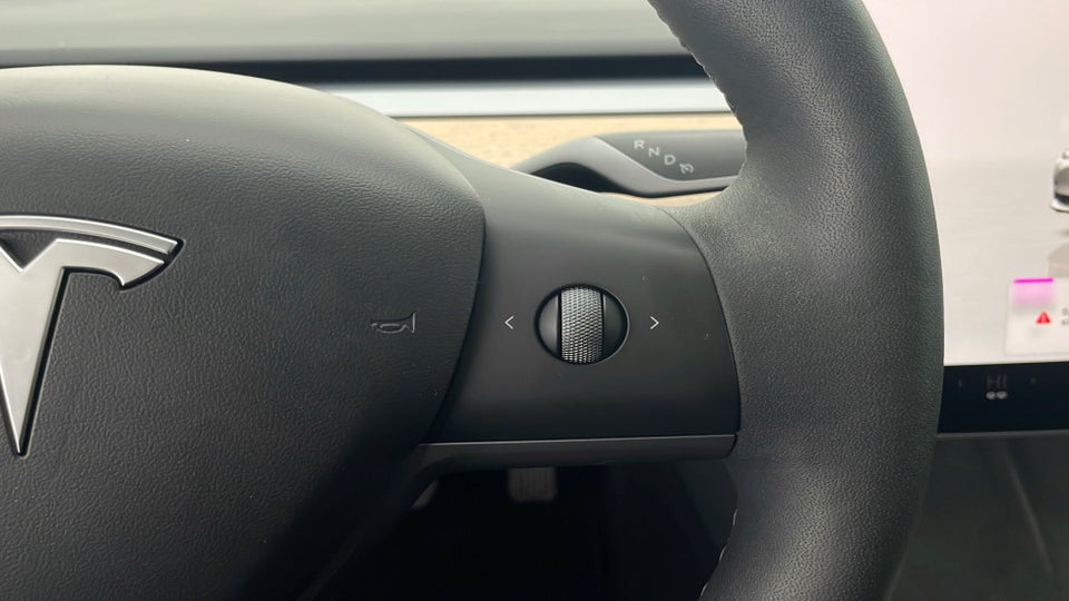 Tesla Model 3 RWD 4d