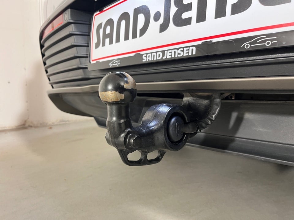 Porsche Macan Turbo 5d