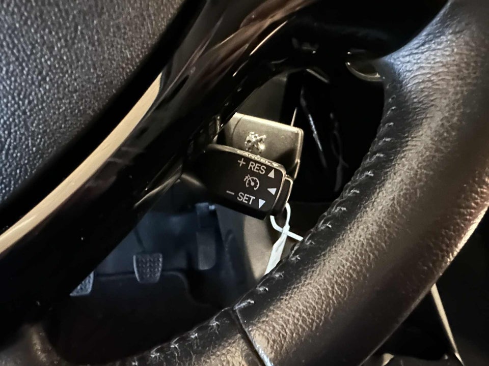 Peugeot 108 1,0 e-VTi 72 Allure+ 5d