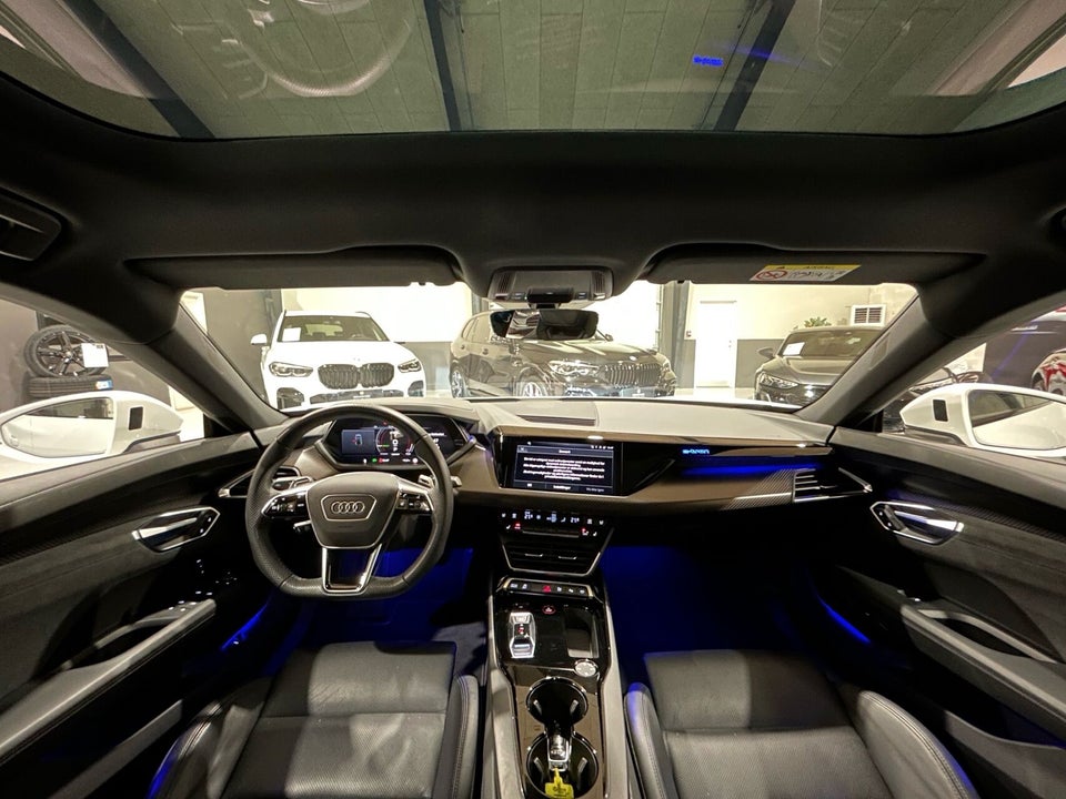 Audi e-tron GT quattro 4d