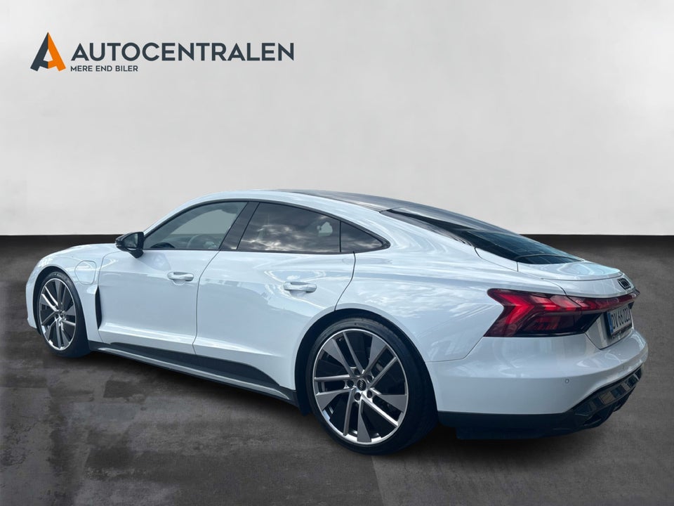 Audi e-tron GT quattro 4d