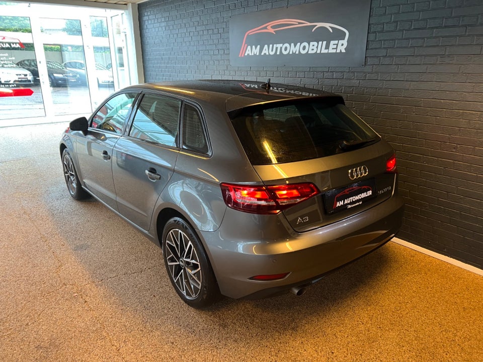 Audi A3 30 TFSi Sportback 5d