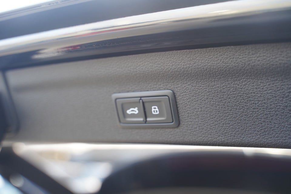 Audi Q3 45 TFSi e Attitude plus S-tr. 5d