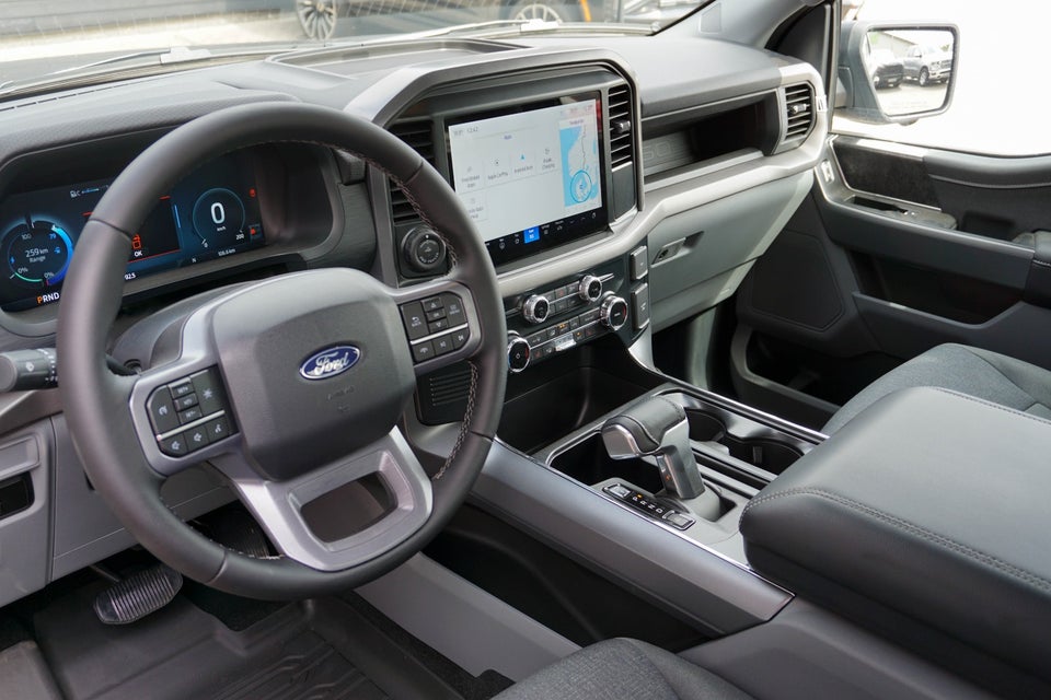 Ford F-150 Lightning XLT Standard Range 4d