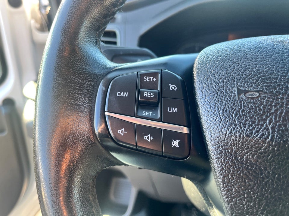 Ford Transit 350 L4 Chassis 2,0 TDCi 170 Mandskabsvogn m/lad RWD