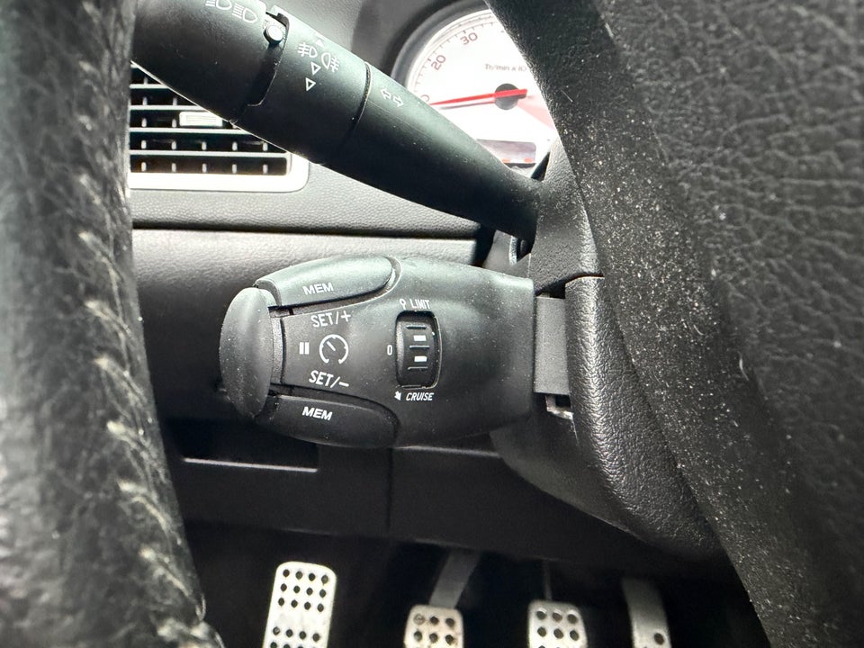 Peugeot 307 2,0 16V CC 2d