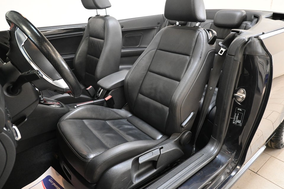 VW Golf VI 2,0 GTi Cabriolet DSG 2d