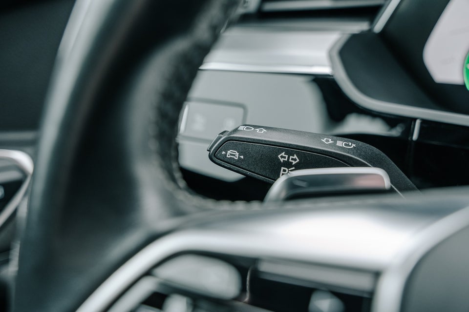 Audi e-tron 55 S-line quattro 5d