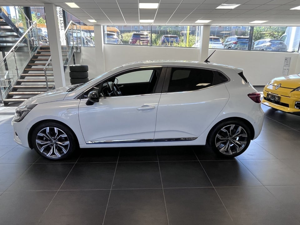 Renault Clio V 1,6 E-Tech Intens 5d