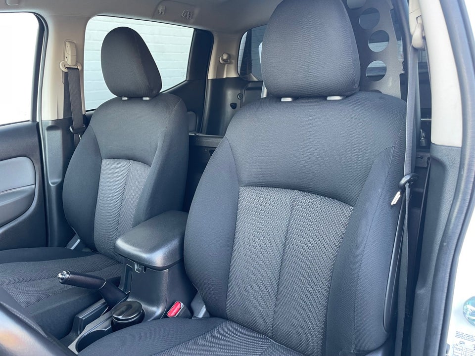 Mitsubishi L200 2,4 DI-D 181 Instyle Db.Kab aut. 4d