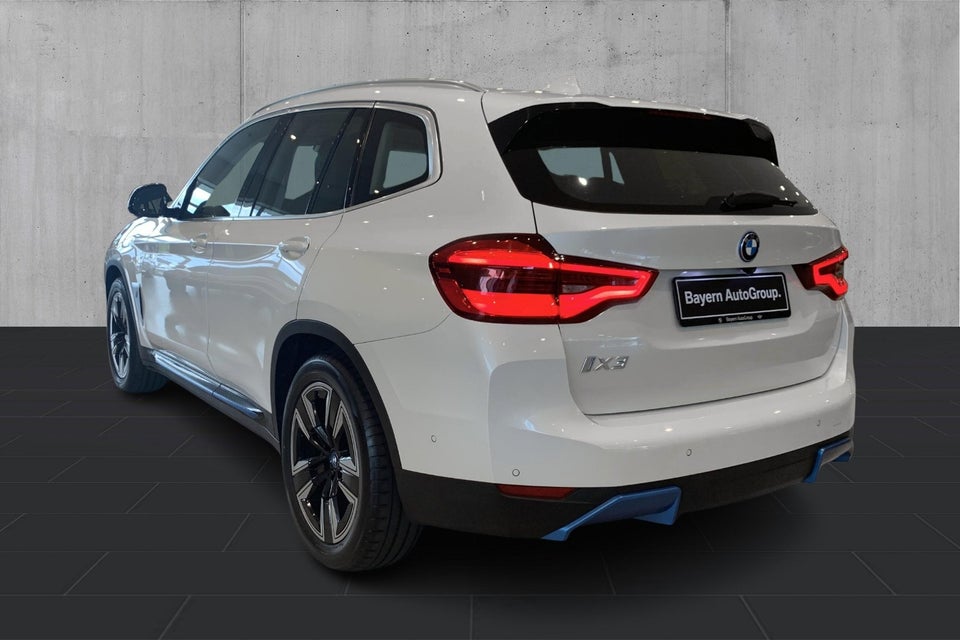 BMW iX3 Charged 5d