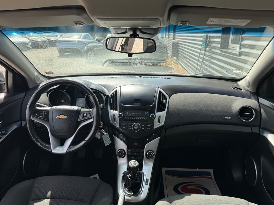 Chevrolet Cruze 2,0 VCDi 163 LT stc. ECO 5d