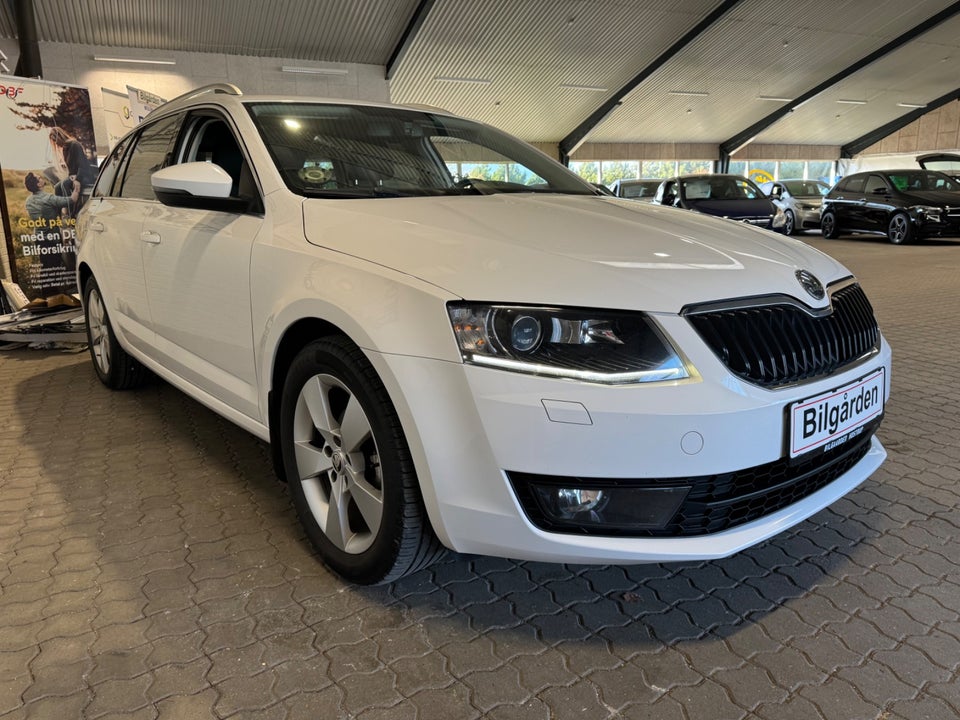 Skoda Octavia 1,6 TDi 105 Ambition Combi 5d