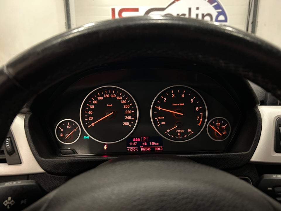 BMW 320i 2,0 Touring aut. 5d