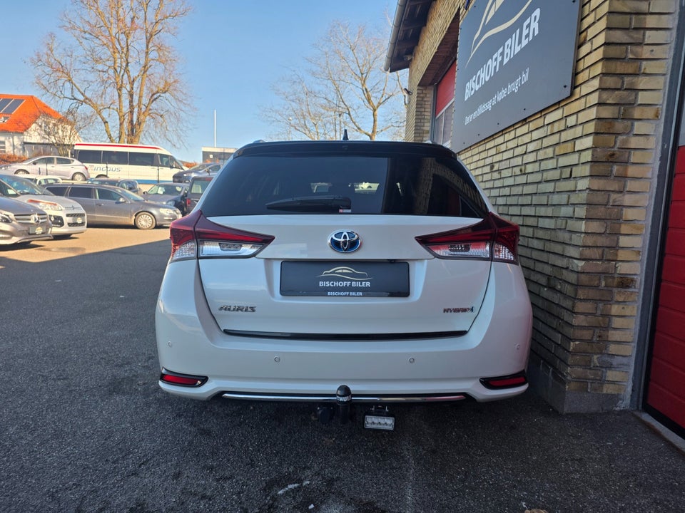 Toyota Auris 1,8 Hybrid Prestige Touring Sports CVT 5d
