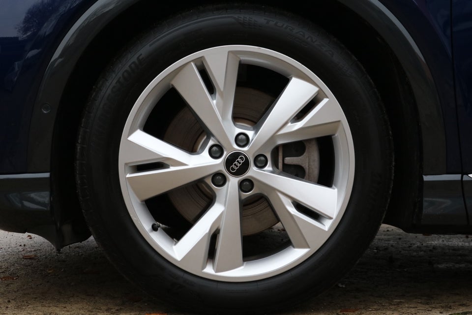 Audi Q4 e-tron 40 S-line 5d