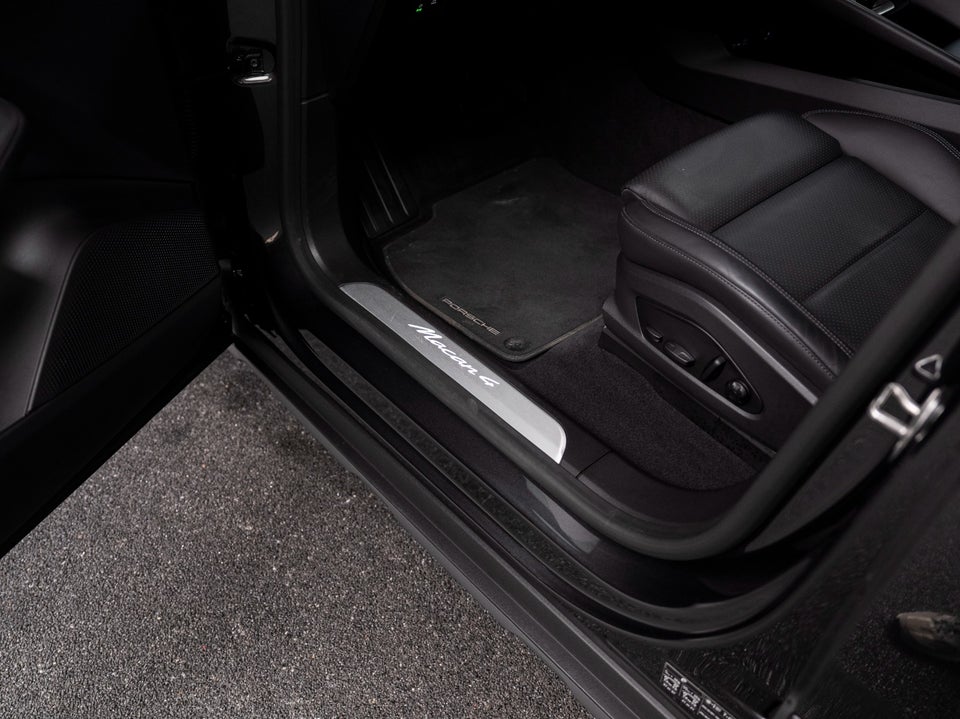Porsche Macan 4 5d