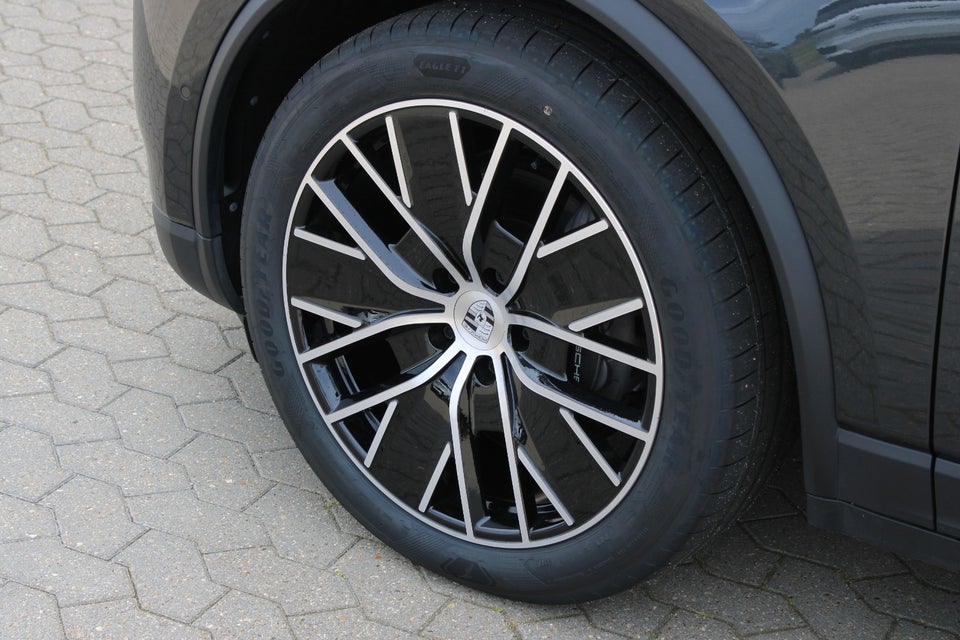 Porsche Macan 4 5d