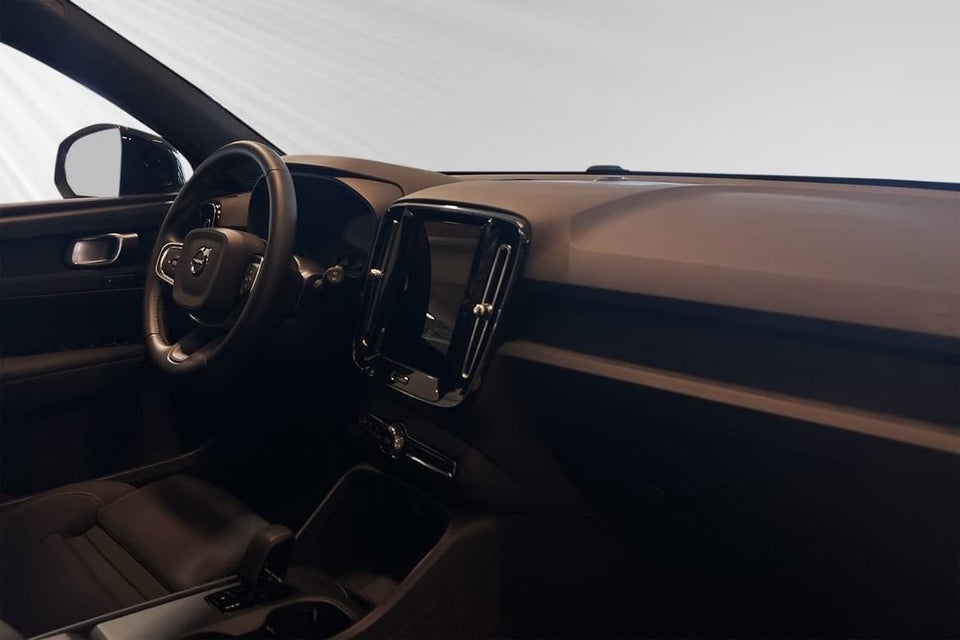 Volvo EX40 Extended Range Plus 5d