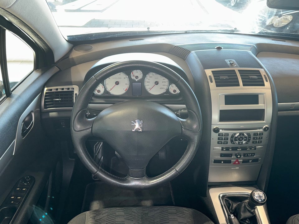 Peugeot 407 1,8 Perfection 4d