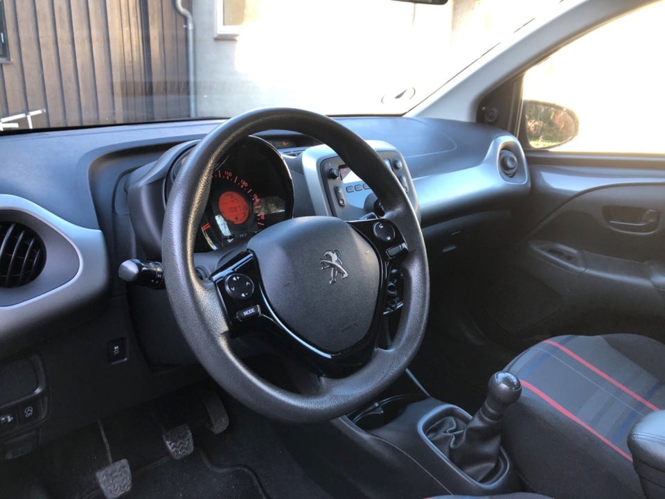 Peugeot 108 1,0 e-VTi 69 Allure 5d