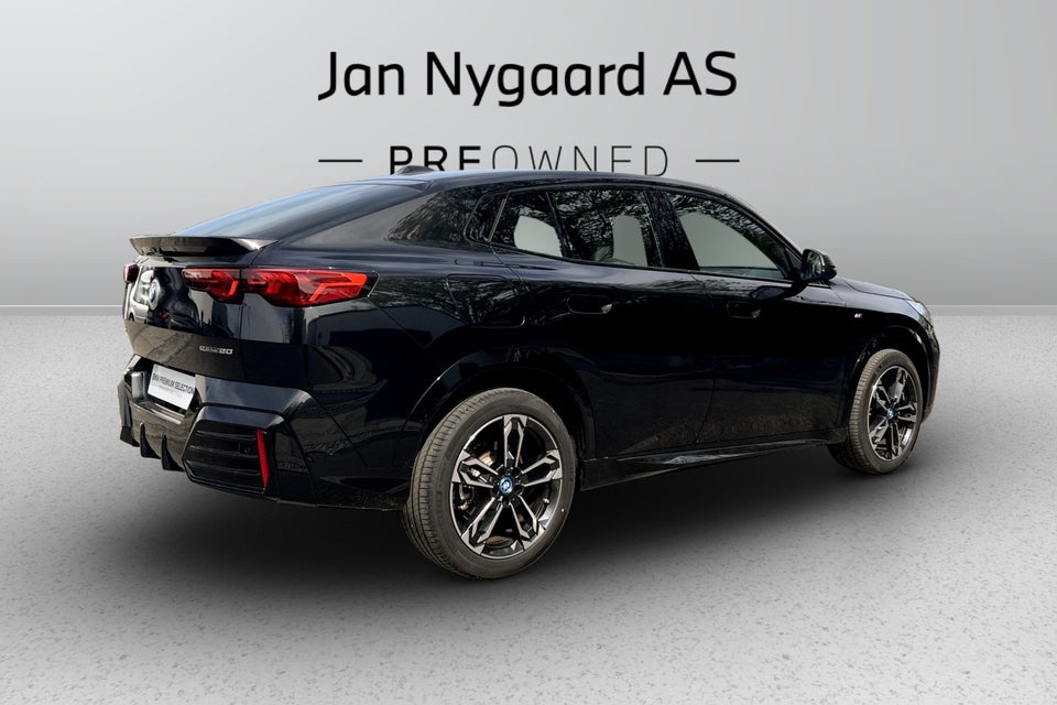 BMW iX2 eDrive20 M-Sport Premium 5d