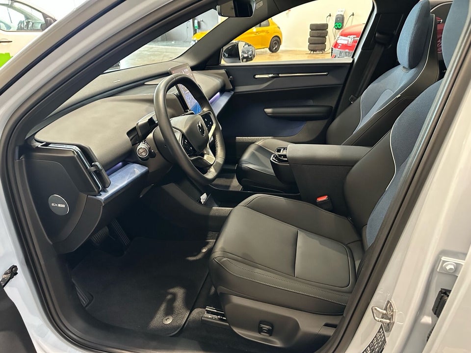 Volvo EX30 Extended Range Ultra 5d