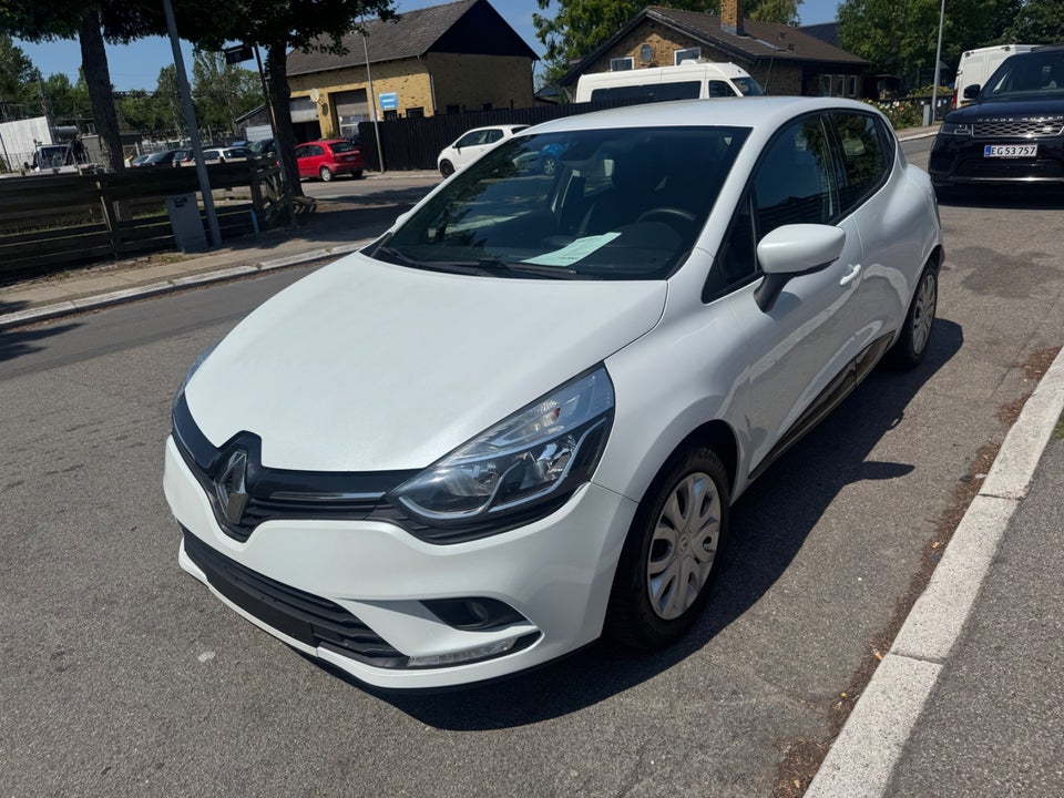 Renault Clio IV 0,9 TCe 90 Expression 5d