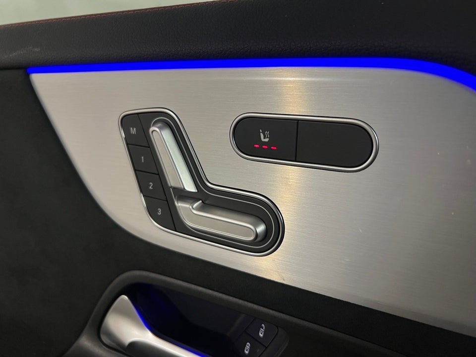 Mercedes EQA300 AMG Line 4Matic 5d