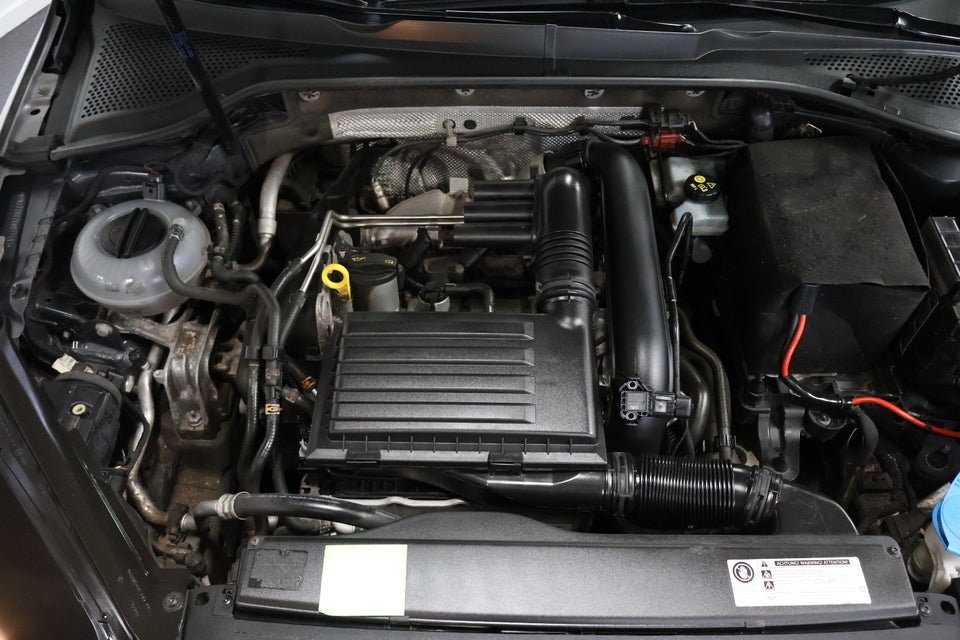 VW Golf VII 1,4 TSi 122 Comfortline BMT 5d